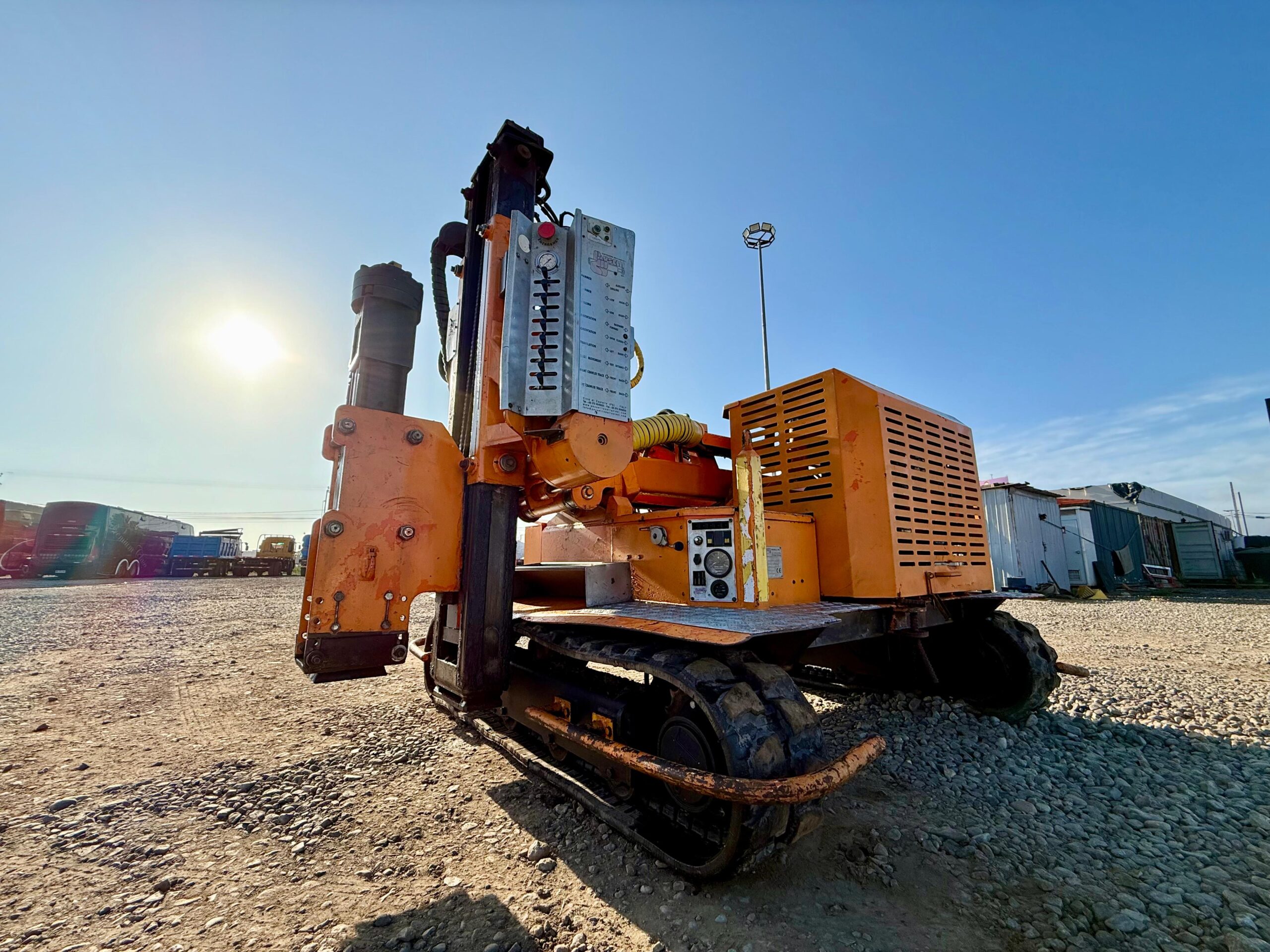 Maquinaria Pauselli 900 para hincado solar